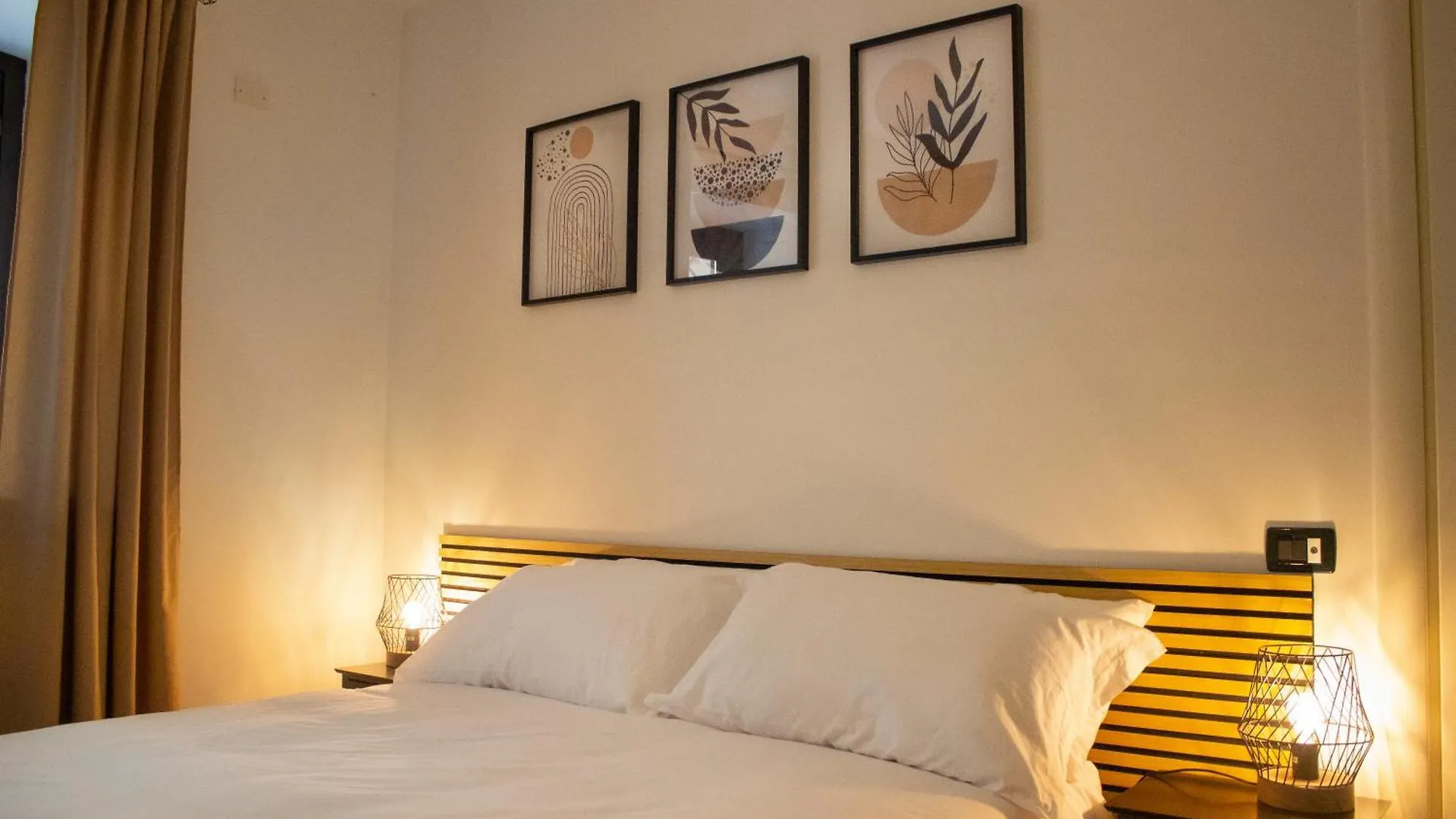 Sant'Eligio Apartments & Rooms Palermo 0*,  Italy