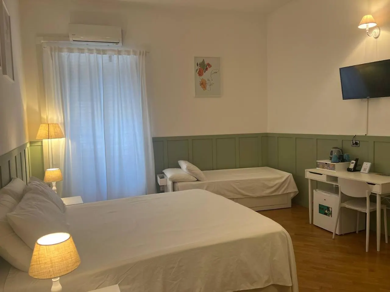 Sant'Eligio Apartments & Rooms Palermo 0*,  Italy